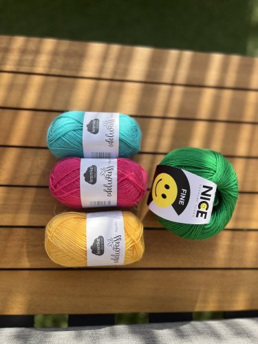 SSAL 2024 - NICE yarns + Edelweiss - SSAL2024-NICEYarns: 2x RITZY ROSE + žlutá, jarní, azurová
